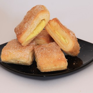 Слойка с банановой начинкой